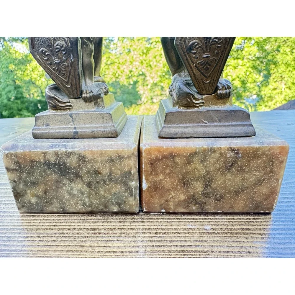 Vintage Lion Bookends Stone Base Heraldic Shield Old World Decor‎